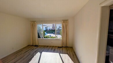 1726 Sequoia Ave in Burlingame, CA - Building Photo - Building Photo