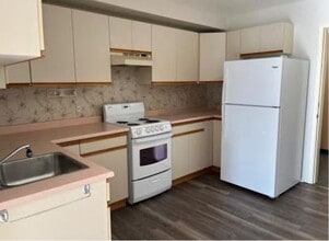 5314-5346 46 Ave in Olds, AB - Building Photo - Building Photo