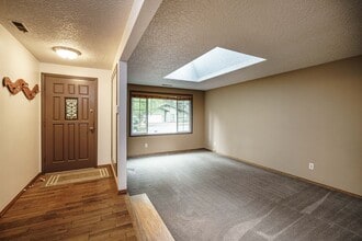 9409 NE Ferngrove St in Vancouver, WA - Building Photo - Building Photo