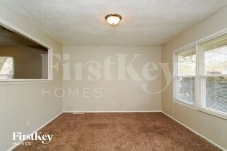 4331 Bertrand Rd in Indianapolis, IN - Foto de edificio - Building Photo