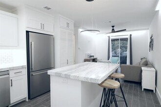 412 Pacific St in Houston, TX - Building Photo - Building Photo
