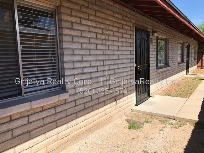 property at 110-112 E Elm St