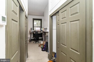 239 Race St in Philadelphia, PA - Building Photo - Building Photo