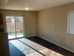 3752 Rancher Loop NE in Rio Rancho, NM - Building Photo - Building Photo