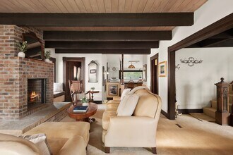 214 W Hyman Ave in Aspen, CO - Building Photo - Building Photo