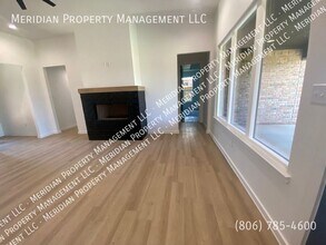 813 N 6th Cir in Wolfforth, TX - Building Photo - Building Photo