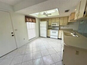 12541 Dearborn Dr in Hudson, FL - Building Photo - Building Photo