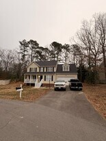 8240 Weathered Oak Ln in Mechanicsville, VA - Building Photo