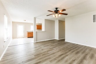 11840 Wapiti Way in Noblesville, IN - Building Photo - Building Photo