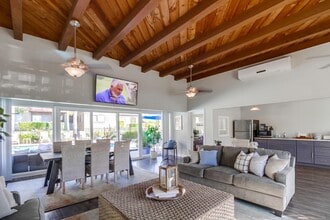 Mesa Vista Apartment Homes in San Diego, CA - Building Photo - Building Photo