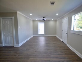 555 W Johnson St in Baton Rouge, LA - Building Photo