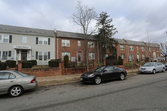 1830 C St SE in Washington, DC - Foto de edificio - Building Photo