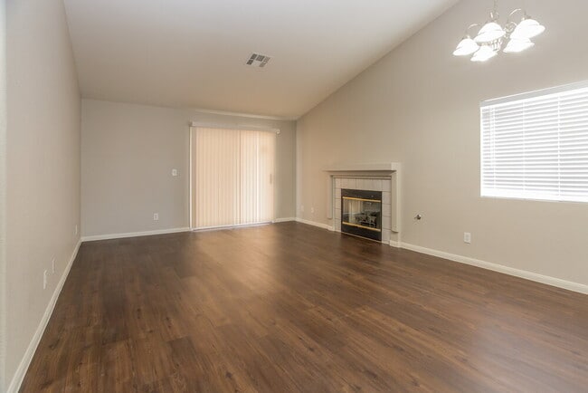 3110 De Vinci Ct in North Las Vegas, NV - Building Photo - Building Photo