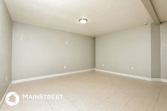 261 Dogwood Ave in Orange City, FL - Foto de edificio - Building Photo