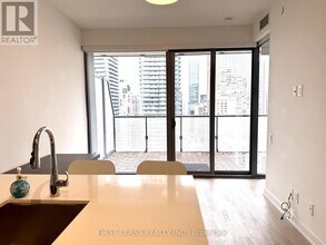 57 St Joseph St in Toronto, ON - Building Photo - Building Photo