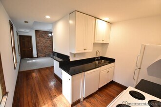 37 E Russell St, Unit A in Columbus, OH - Building Photo - Building Photo