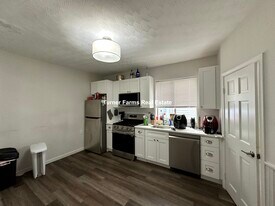 157 E Cottage St, Unit 1 in Boston, MA - Building Photo
