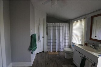 413 W Franklin St in Waxahachie, TX - Building Photo - Building Photo