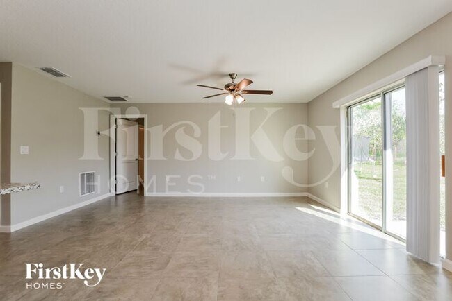 208 Southern Breeze Lp in Winter Haven, FL - Foto de edificio - Building Photo