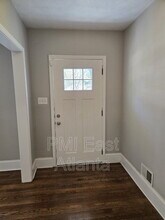 1661 Brewer Blvd SW in Atlanta, GA - Building Photo - Building Photo