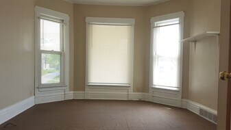 2515 Olive St in Cedar Falls, IA - Building Photo