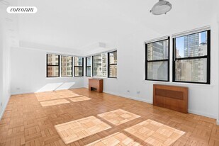 240 E 46th St in New York, NY - Building Photo