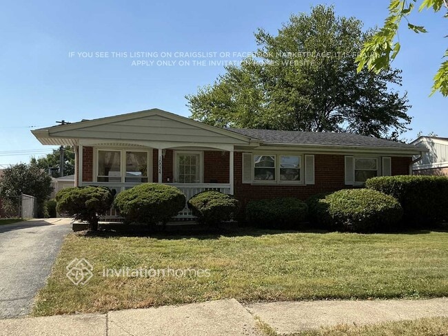 property at 10024 Mulberry Ave