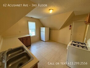 62 Acushnet Ave in Springfield, MA - Building Photo - Building Photo