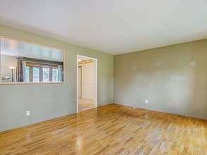 30830 Lincoln Dr in Granger, IN - Building Photo - Building Photo