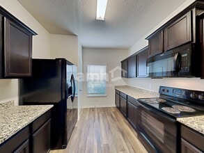 12250 Commander Dr in San Antonio, TX - Building Photo - Building Photo