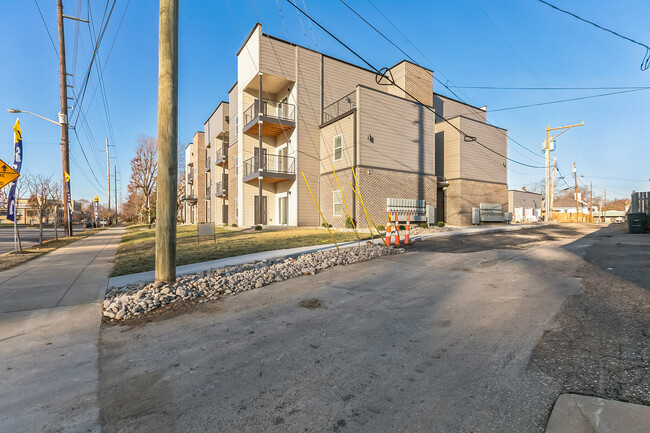 Marvin Gardens Apartments in New Albany, IN - Building Photo - Building Photo