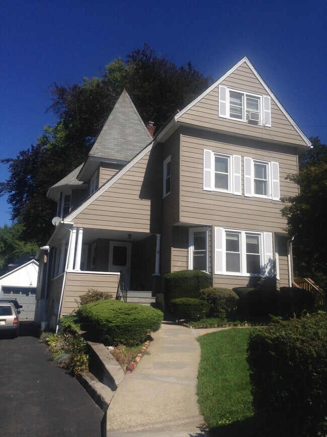 25 Neperan Rd Rentals in Tarrytown, NY