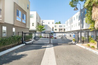 Gate 26 in Valley Village, CA - Building Photo - Building Photo