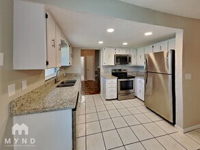 11136 Mercedes St in Spring Hill, FL - Building Photo - Building Photo