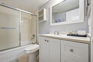 2181 Woolbright Rd in Boynton Beach, FL - Building Photo