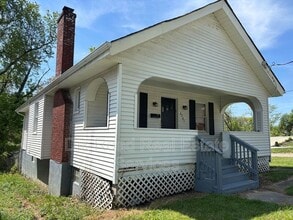 3701 Iona Ave in Cincinnati, OH - Building Photo - Building Photo