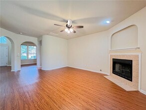 1009 Hidden View Pl in Round Rock, TX - Building Photo - Building Photo
