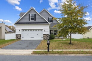 307 Farmhouse Trail in Felton, DE - Building Photo