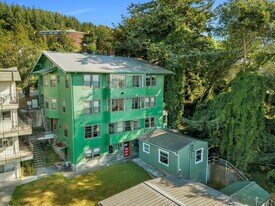 Forest Hill Apartments in Bellingham, WA - Building Photo