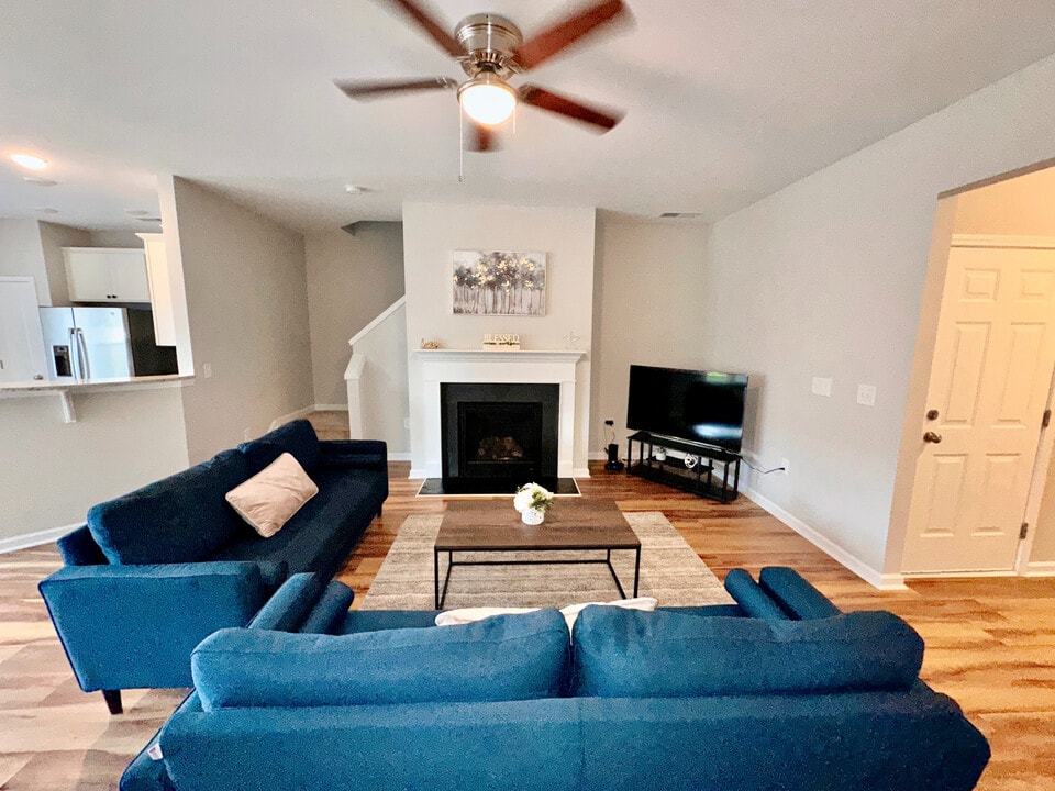 Room in Townhome on Kudzu St in Durham, NC - Building Photo