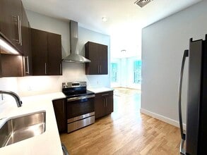 13 W Central St in Natick, MA - Building Photo - Building Photo