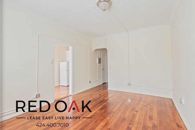 property at 832 S Oxford Ave