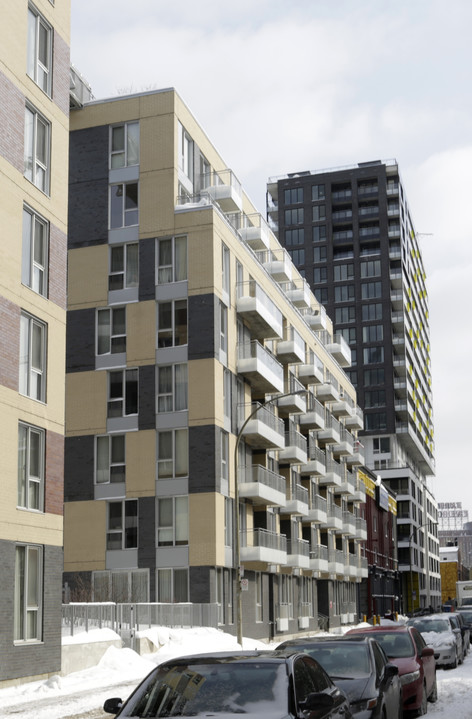 Lowney Phase 10 in Montréal, QC - Building Photo