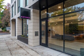 Rothko in Portland, OR - Foto de edificio - Building Photo