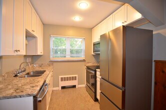 6834 Park Ave, Unit D in Cincinnati, OH - Building Photo - Building Photo