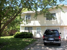 1140 E Johnston St in Olathe, KS - Building Photo