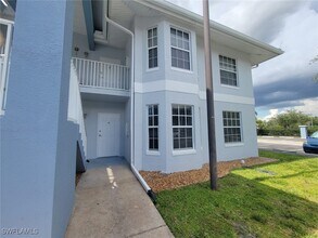 8313 Bernwood Cove Loop in Ft. Myers, FL - Building Photo - Building Photo