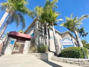 Village Terrace in San Diego, CA - Building Photo - Building Photo