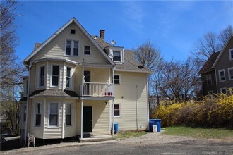 164 Coram Ave in Shelton, CT - Building Photo - Building Photo