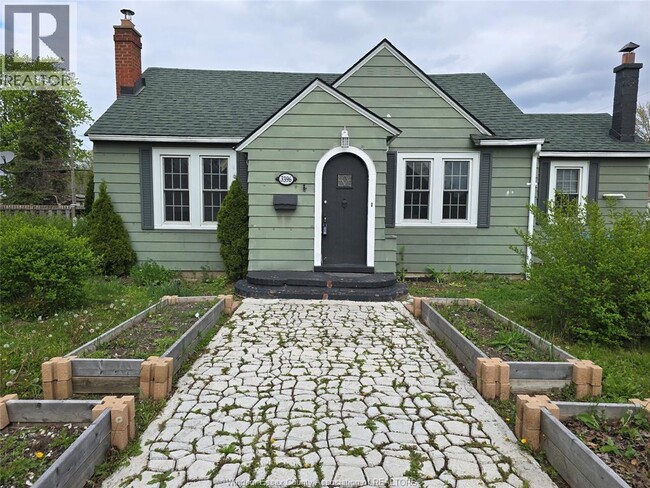property at 3396 Woodward Blvd